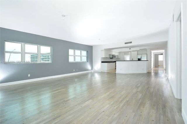 4 of 28 - 14951 Royal Oaks Lane #1609, North Miami, FL
