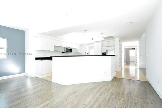5 of 28 - 14951 Royal Oaks Lane #1609, North Miami, FL