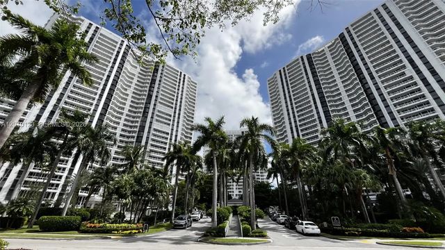 21150 Point Place #1202, Aventura