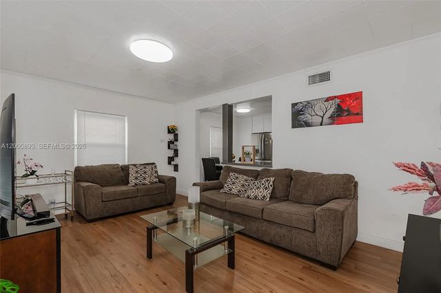 3 of 27 - 367 E 46th Street, Hialeah, FL