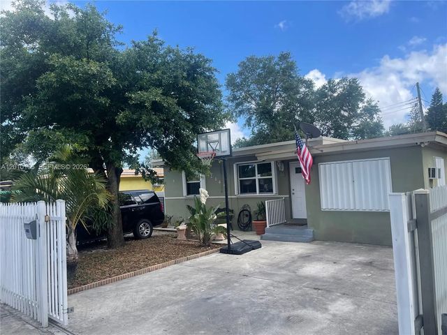 2144 Nw 85th Street, Miami