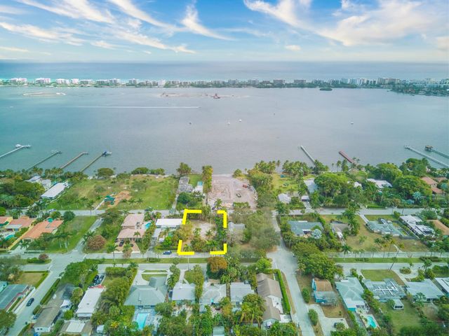 2 of 16 - 1118 S Palmway, Lake Worth Beach, FL