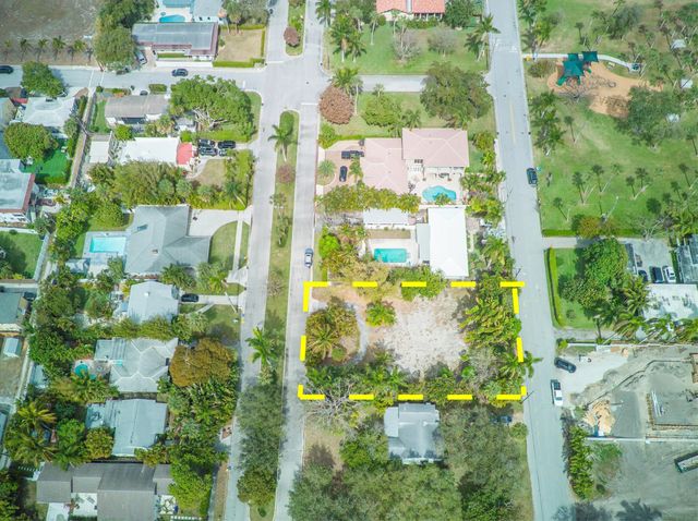 5 of 16 - 1118 S Palmway, Lake Worth Beach, FL