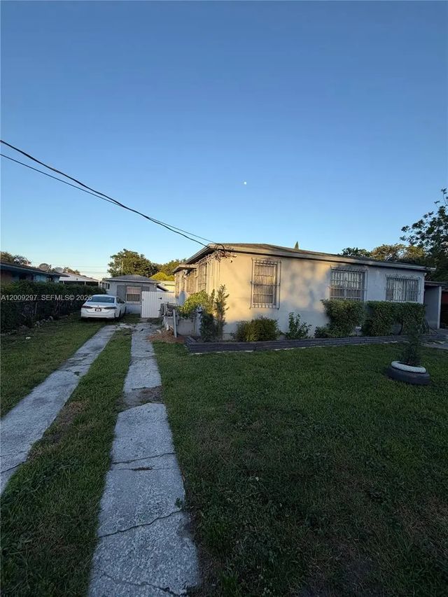 4 of 23 - 6741 Nw 6th Court, Miami, FL
