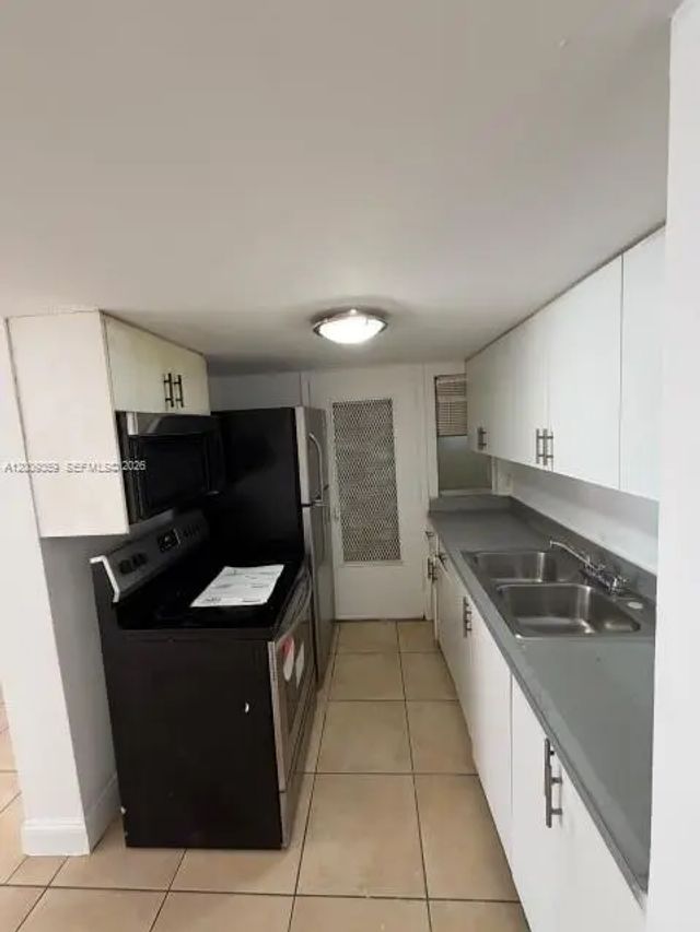 3 of 12 - 1821 Ne 168th Street #b3, North Miami Beach, FL