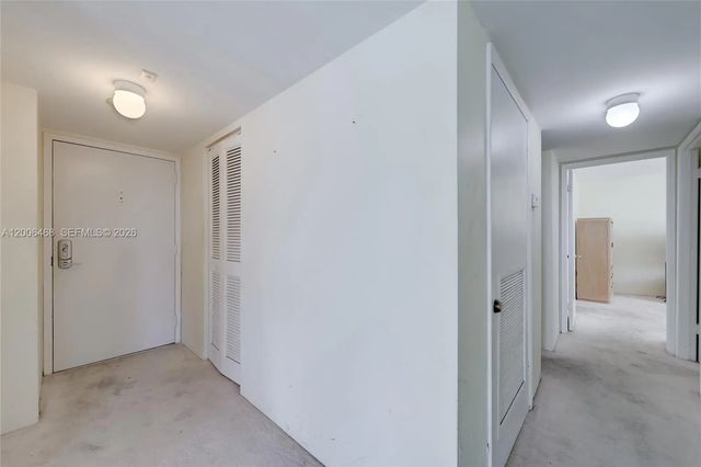 5 of 16 - 600 Ne 36th Street #421, Miami, FL