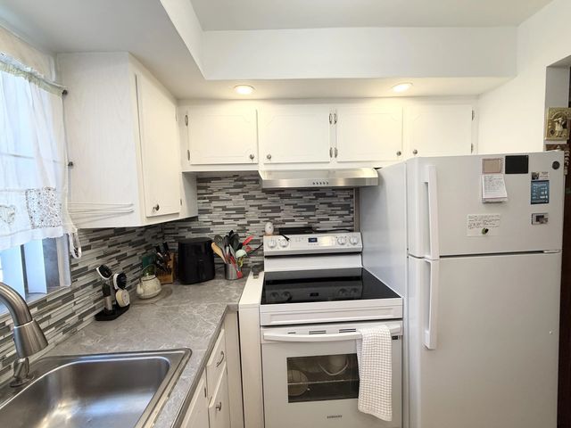 228 Canterbury J, West Palm Beach