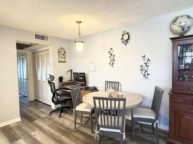 5 of 23 - 228 Canterbury J, West Palm Beach, FL