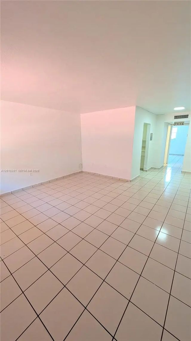 3 of 18 - 4655 Palm Avenue #124, Hialeah, FL