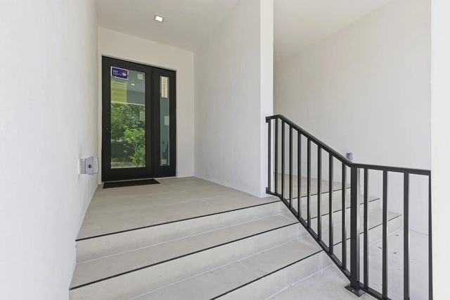 4 of 40 - 819 Sw 1st Street, Fort Lauderdale, FL