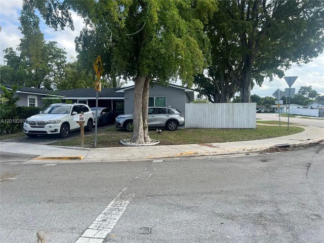 6742 Sw 18th Court, North Lauderdale