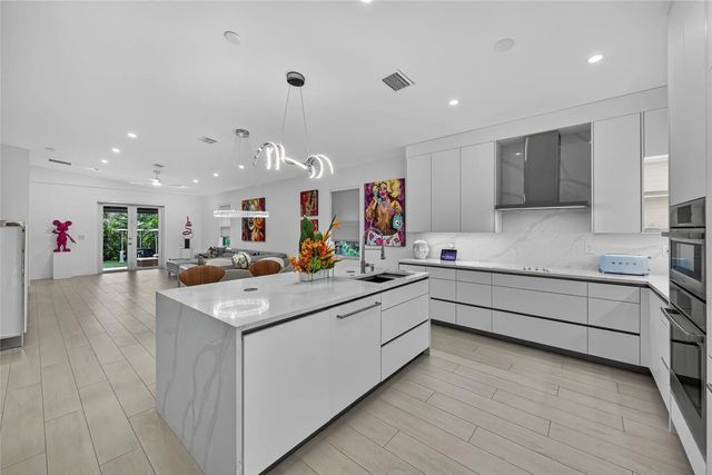 2 of 47 - 21 Ne 25th Street, Wilton Manors, FL