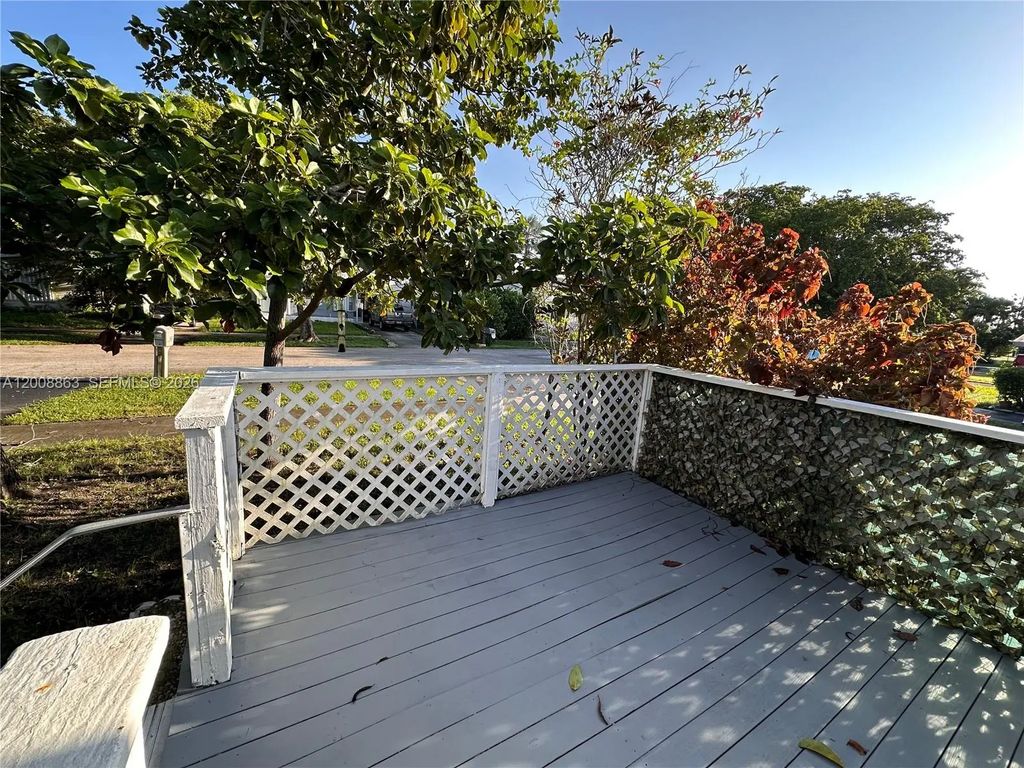 3028 Sw 50th Street, Dania Beach