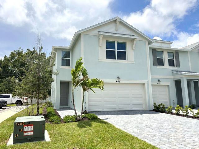 2 of 10 - 662 Salisbury Circle, Fort Pierce, FL
