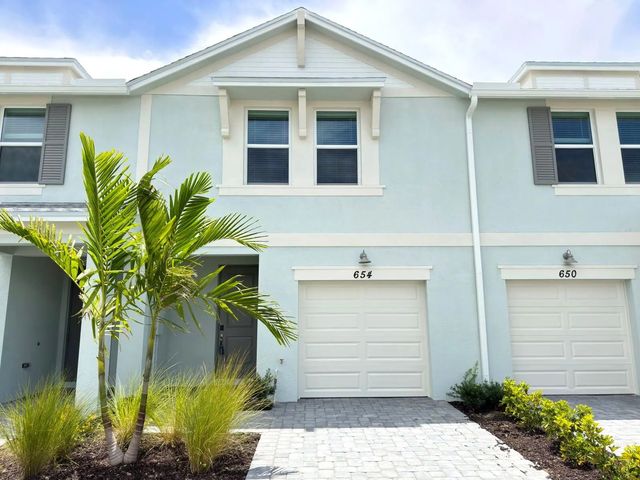 654 Salisbury Circle, Fort Pierce