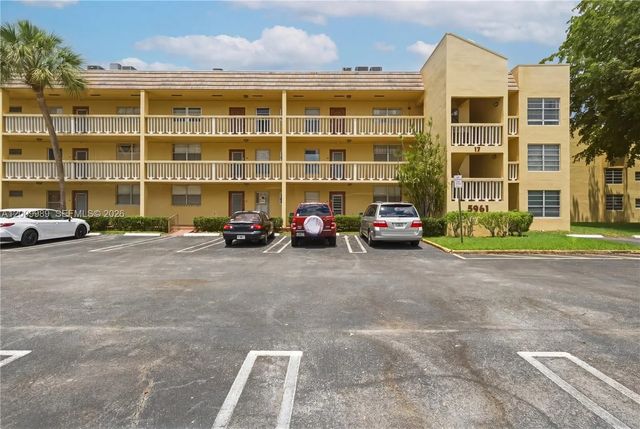 5961 Nw 61st Avenue #111, Tamarac