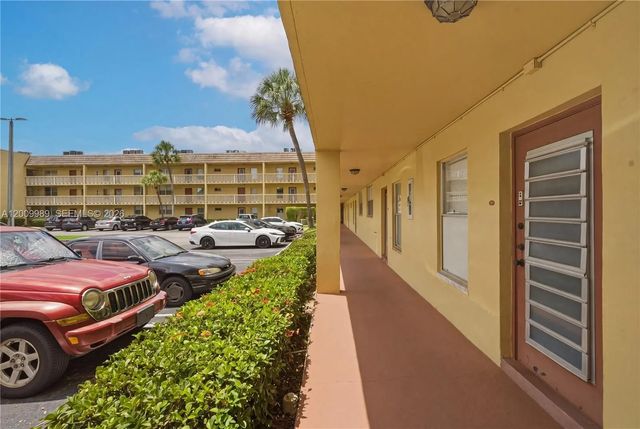 3 of 16 - 5961 Nw 61st Avenue #111, Tamarac, FL