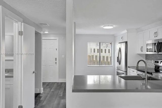 2 of 16 - 5084 S University Drive, Davie, FL