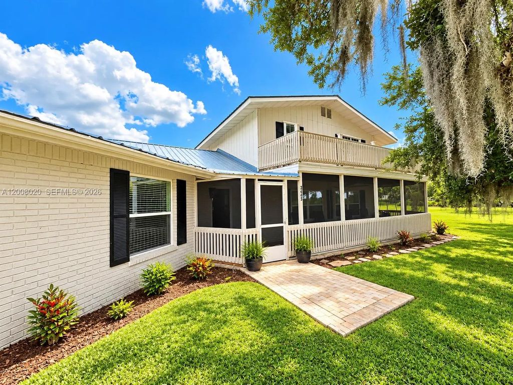 2445 Se Airport Estates Street, 