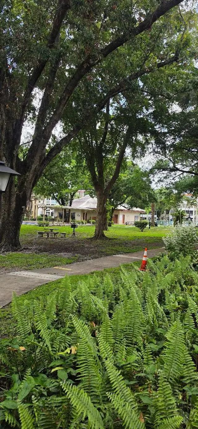 5 of 6 - 2600 Nw 49th Avenue #409, Lauderdale Lakes, FL