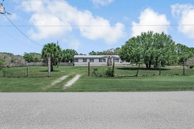 2 of 56 - 545 Bald Cypress Avenue, Clewiston, FL