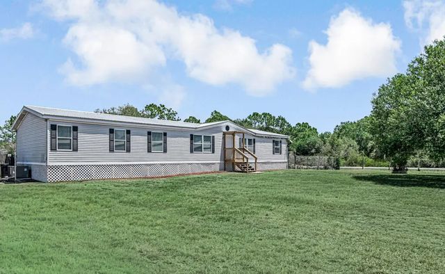 3 of 56 - 545 Bald Cypress Avenue, Clewiston, FL