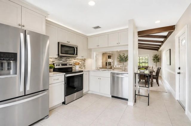 3 of 23 - 5330 Mendoza Street, West Palm Beach, FL