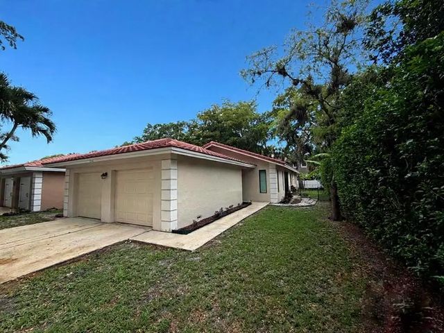1512 Nw 93rd Terrace, Coral Springs