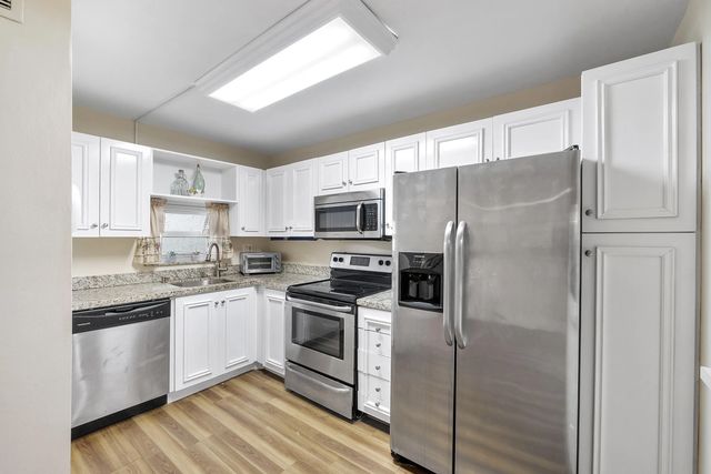 4 of 13 - 8990 S Hollybrook Boulevard #209, Pembroke Pines, FL