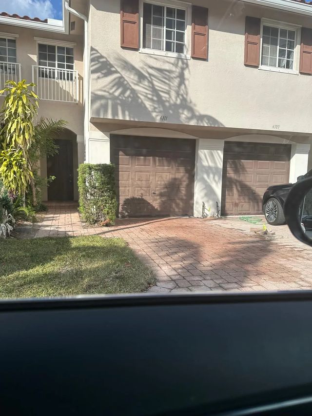 4111 Napoli Lake Drive, West Palm Beach