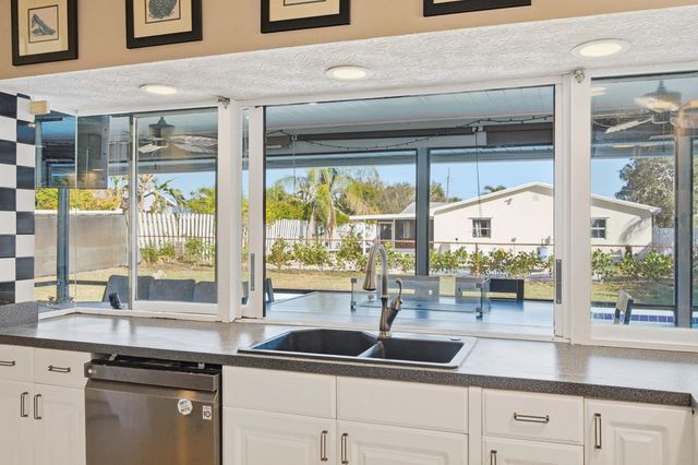 4 of 30 - 1569 Ne Amy Avenue, Jensen Beach, FL