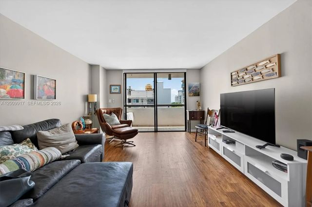 2 of 22 - 1775 Washington Avenue #7b, Miami Beach, FL