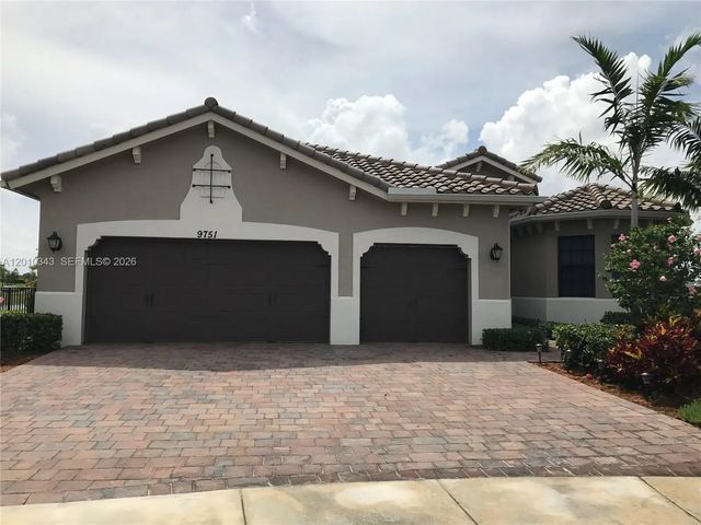 9751 Lakeview Lane, Parkland