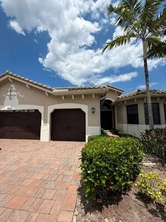 4 of 32 - 9751 Lakeview Lane, Parkland, FL