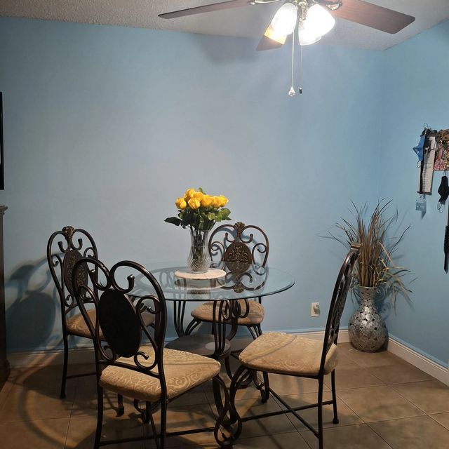 4 of 21 - 2569 Dudley Drive W #d, West Palm Beach, FL