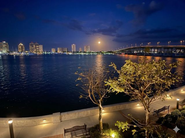3 of 10 - 2640 Lake Shore Drive #309, Riviera Beach, FL