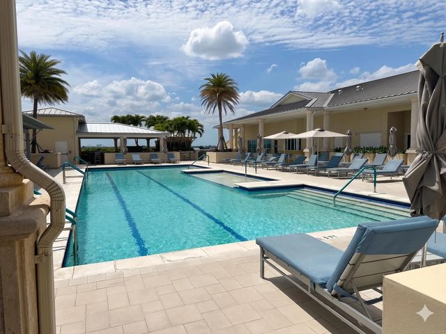 4 of 10 - 2640 Lake Shore Drive #309, Riviera Beach, FL