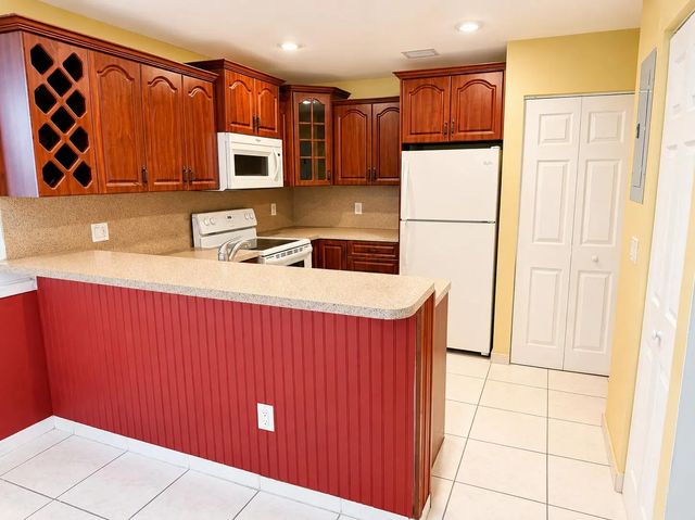 3 of 15 - 2035 Winners Circle, North Lauderdale, FL
