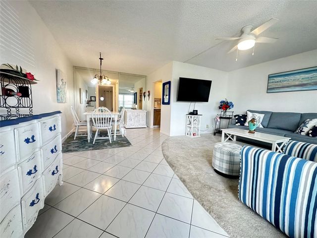 131 Oakridge J, Deerfield Beach