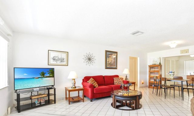 3 of 14 - 2108 Sw 15th Street, Boynton Beach, FL