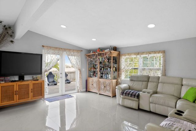4 of 20 - 27910 Porgie Path, Little Torch Key, FL