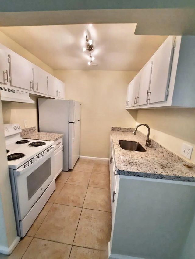 3 of 22 - 1500 N Congress Avenue #b29, West Palm Beach, FL