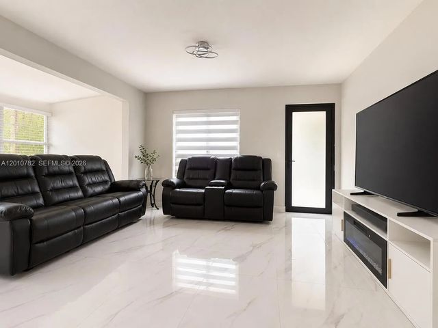 3 of 22 - 3162 Nw 168th Terrace, Miami Gardens, FL