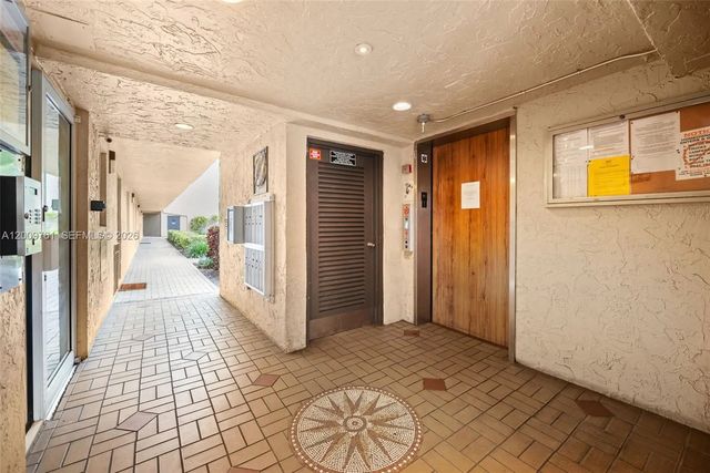 2 of 30 - 3300 W Rolling Hills Circle #510, Davie, FL