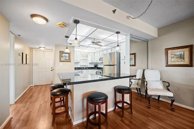 4 of 30 - 3300 W Rolling Hills Circle #510, Davie, FL