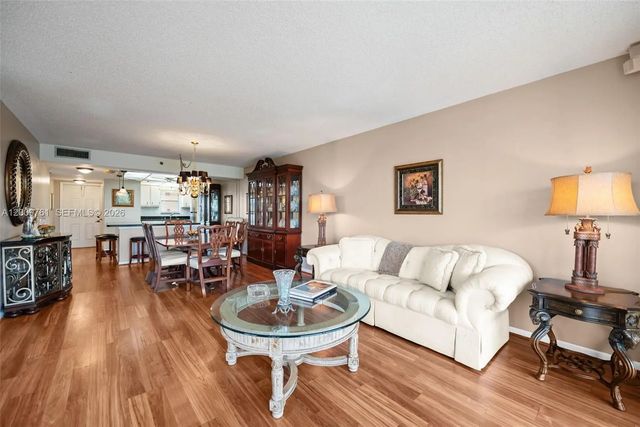 5 of 30 - 3300 W Rolling Hills Circle #510, Davie, FL