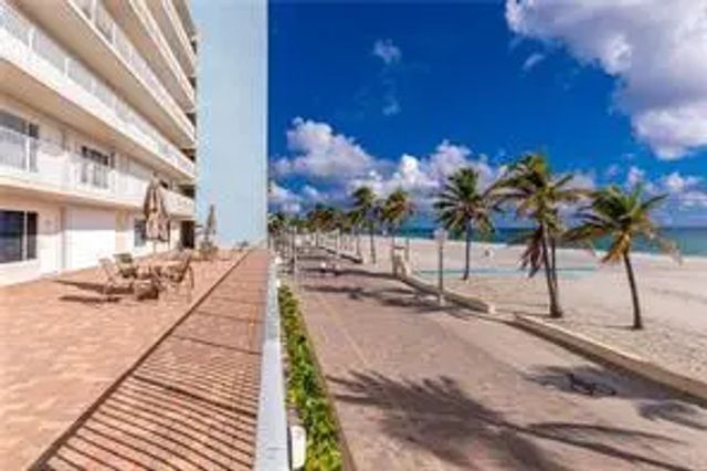 3 of 18 - 300 Oregon Street #409, Hollywood, FL