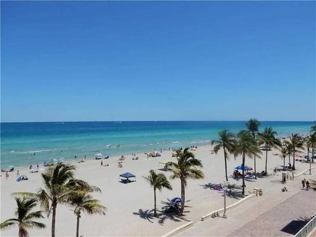 5 of 18 - 300 Oregon Street #409, Hollywood, FL