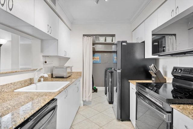 4 of 19 - 19601 E Country Club Drive #7505, Aventura, FL
