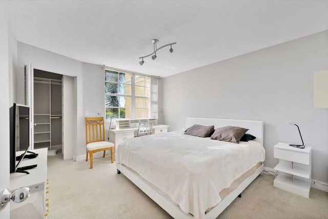 5 of 19 - 19601 E Country Club Drive #7505, Aventura, FL